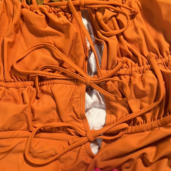 3/$20 🦋 NWOT One Piece Bathing Suit with Front Cut Outs | Size: XL - Picture 2 of 4